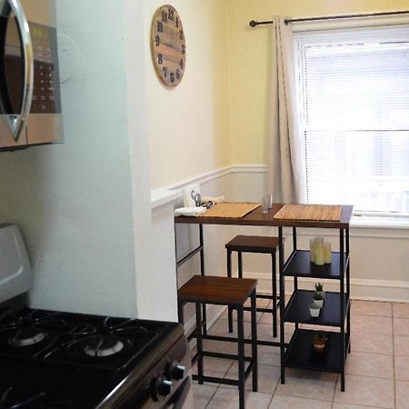 Cozy Studio Near Wrigley Field And Boystown Chicago Exterior photo