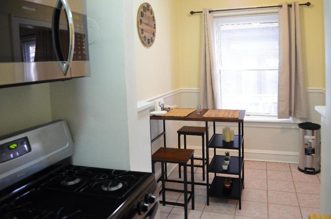 Cozy Studio Near Wrigley Field And Boystown Chicago Exterior photo